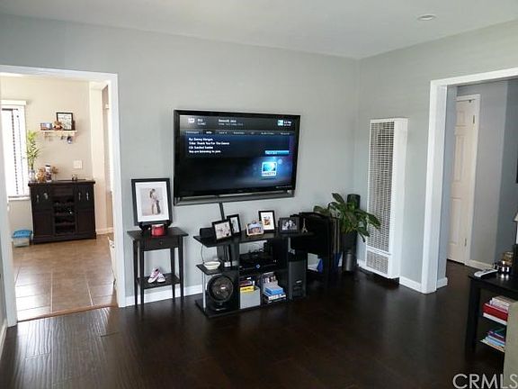 3rd image of 1528 Torrance Blvd