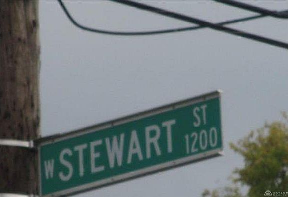 5th image of 1025 W Stewart St