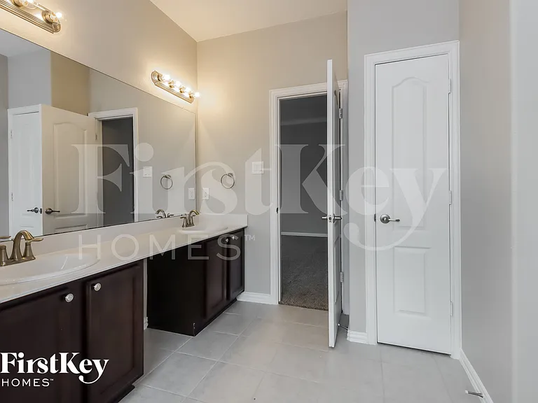 10107 Stone Briar Dr — Photo 13