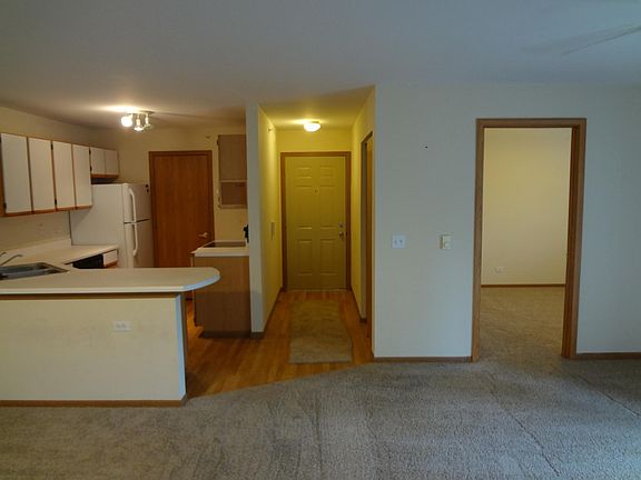 2nd image of 1584 W Crystal Rock Ct Unit 2C