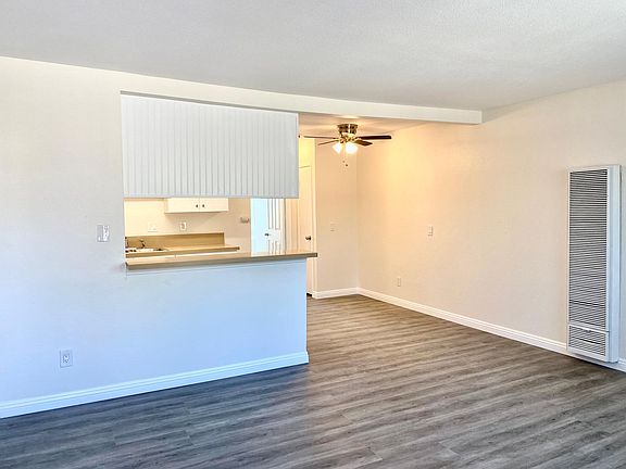 4th image of 1006 E Deodar St #I