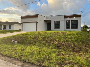 2802 30th St SW, Lehigh Acres, FL 33976