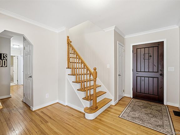 4th image of 36 Hemlock Lane