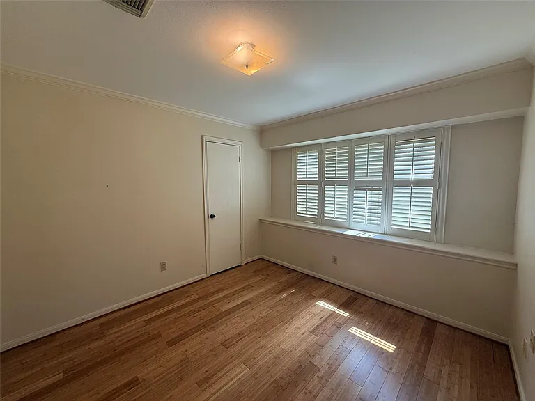 7718 Lacy Hill Dr — Photo 20