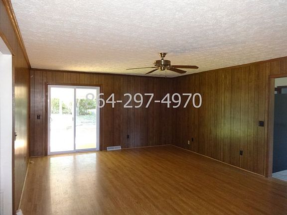 4th image of 100 Wilma Dr