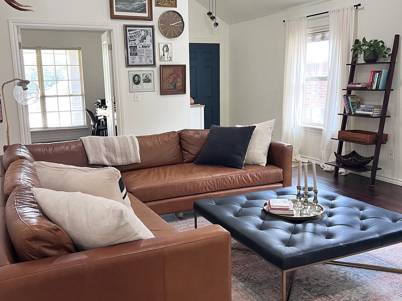 4 bed, 1994 sqft, $2,600 — Photo 2