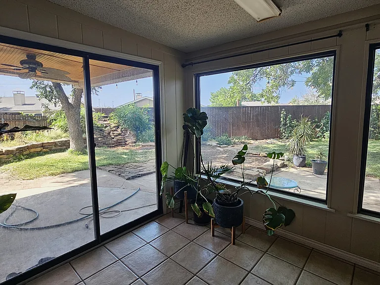2402 Emerson Ct — Photo 8