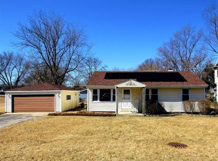 1021 Monroe St, Wauconda, IL 60084