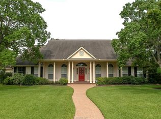 9211 Lake Forest Ct N, College Station, TX 77845