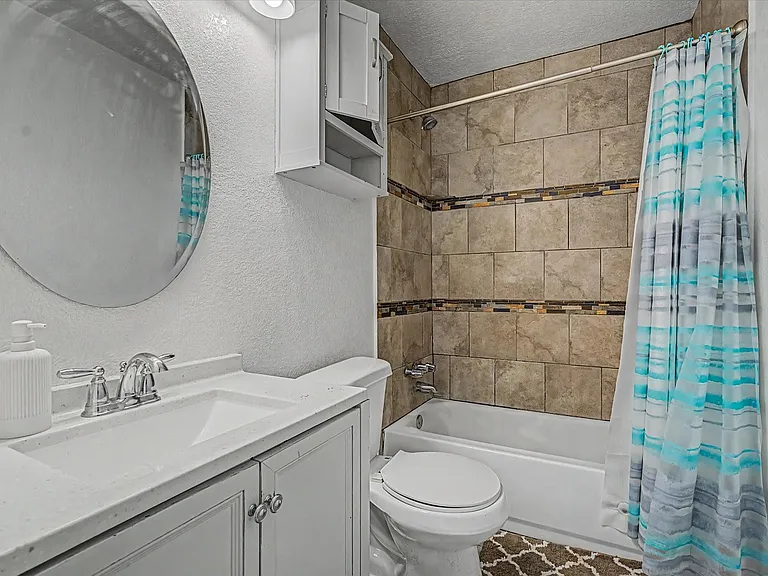 8159 Glenhollow Dr — Photo 23