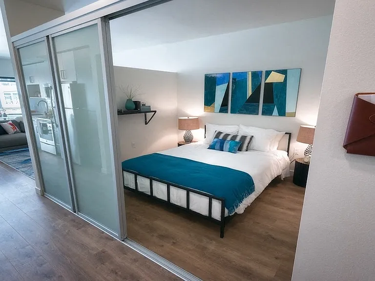 Jack Apartments — Photo 12