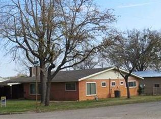 200 N 10th Ave, Teague, TX 75860