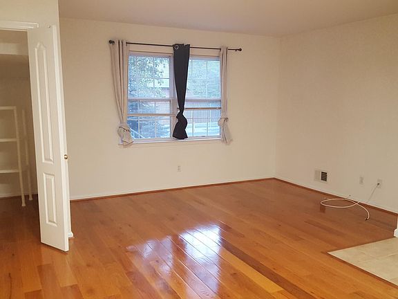 2nd image of 75 Essex Dr