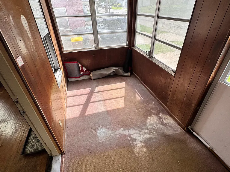 418 W Homer St — Photo 6