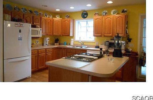 4th image of 117 Comanche Cir