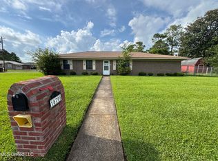 15708 Orleans Dr, Biloxi, MS 39532