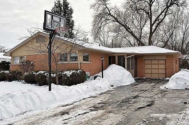 1st image of 109 E Berkshire Ln