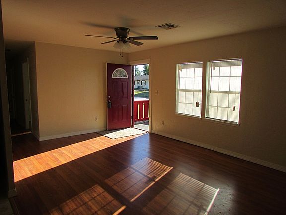 4th image of 2219 NW 28th St