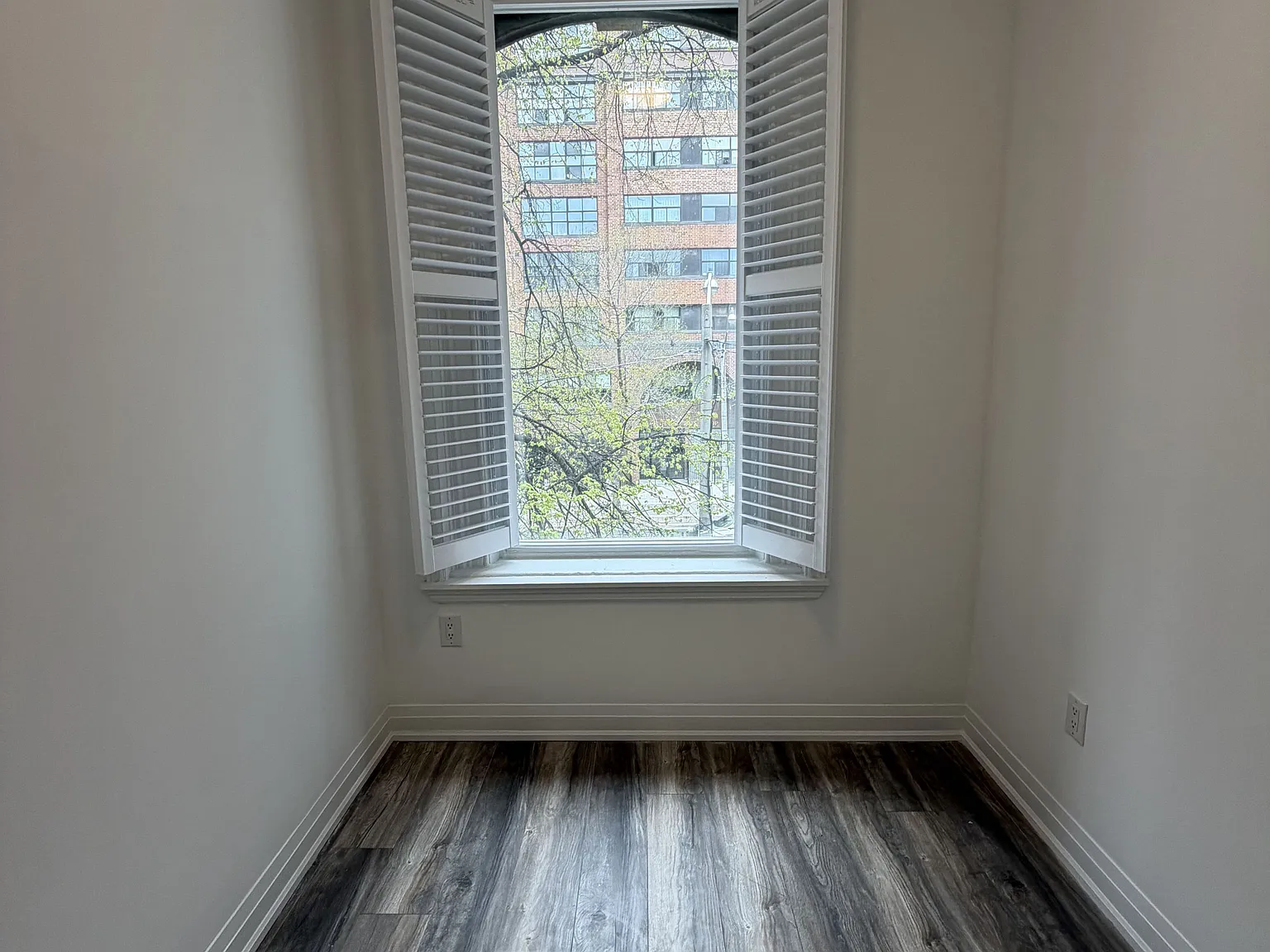 3 bed, $4,000 — Photo 4