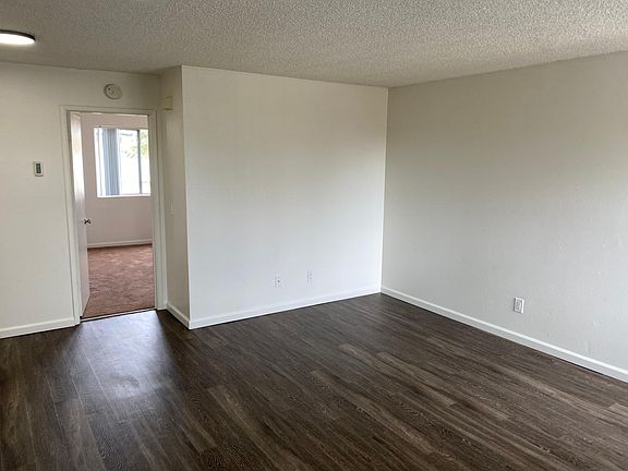 4th image of 2039 L Ave APT 7