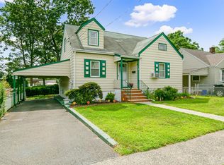 17 Coolidge Ave, Parlin, NJ 08859