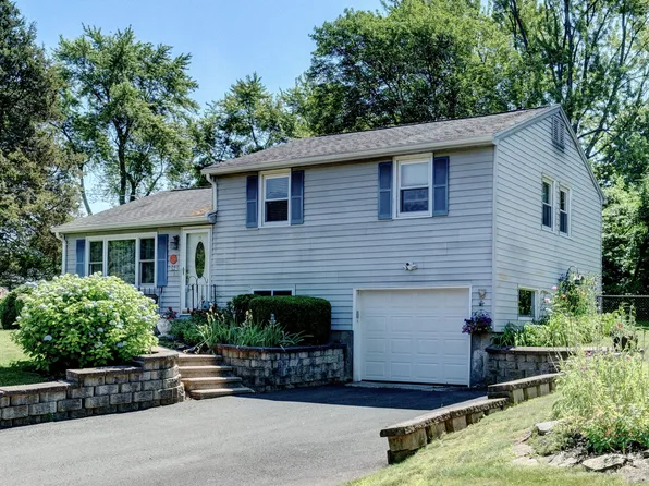 129 Overlook Road, South Windsor, CT 06074
