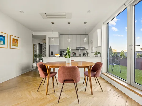 531 Vanderbilt Avenue image 4 of 21