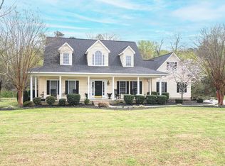 107 Old Oak Dr, Greenwood, SC 29649