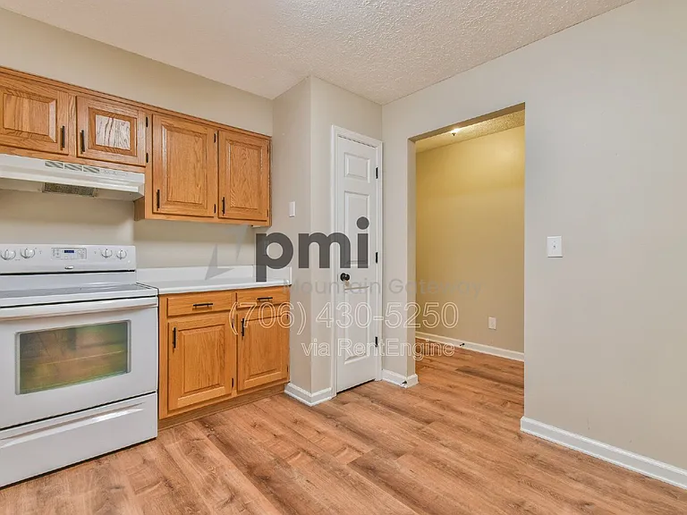 138 Sunset Oaks Dr — Photo 14