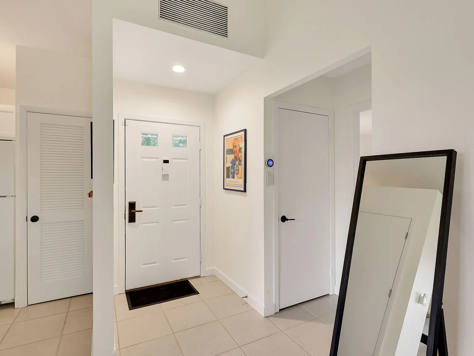 2 bed, 2.0 bath, 1135 sqft, $3,750 — Photo 4