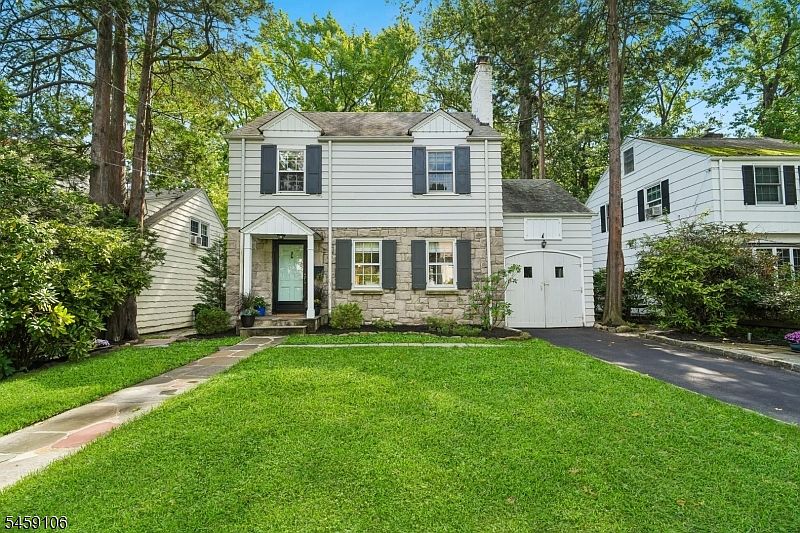1st image of 475 Channing Ave