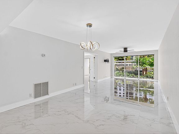 4th image of 3901 S Flagler Dr APT 105