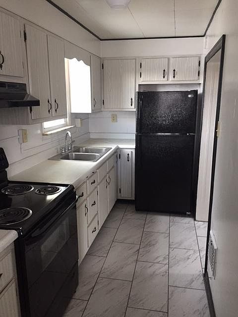 1st image of 305 N 1st St Floor 2