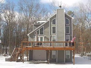 142 Constitution Dr, Lackawaxen, PA 18435
