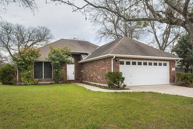 1st image of 209 Cibolo Crossing Dr
