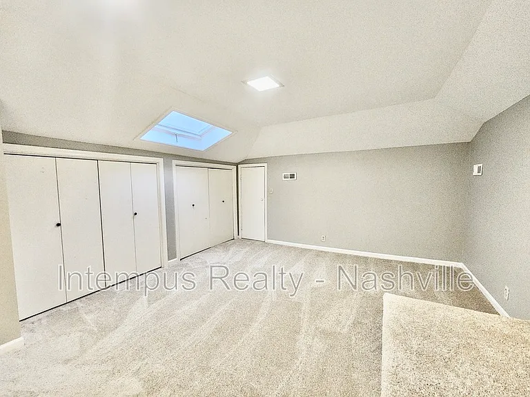8124 Devens Dr — Photo 35