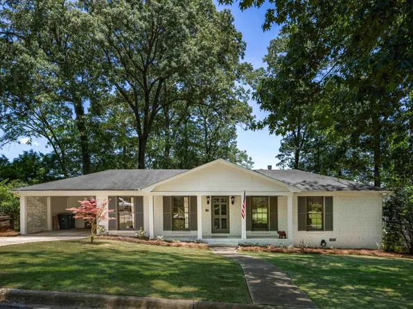 617 Bienville Ln, Birmingham, AL 35213
