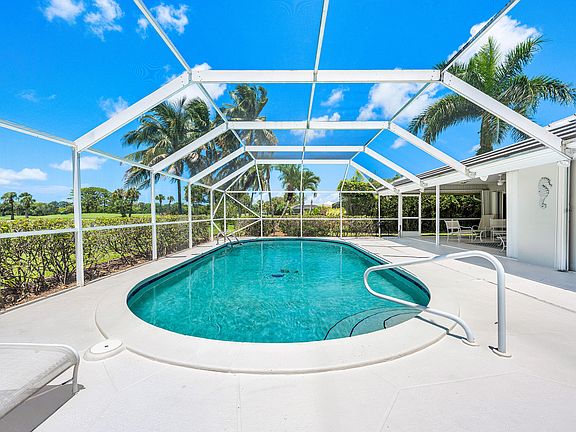 4th image of 489 S Country Club Drive