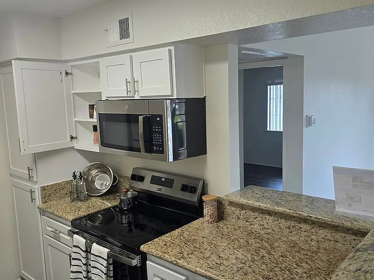 Waterstone Alta Loma Apartments — Photo 71