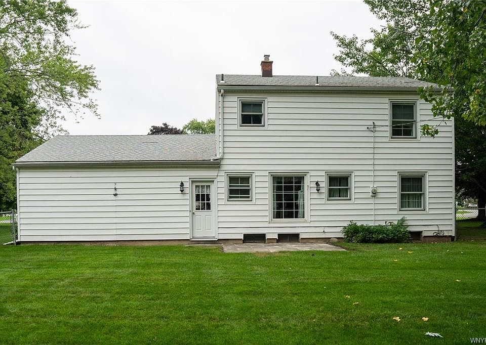 2nd image of 332 Howard Dr