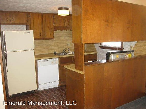 3rd image of 2594 Dorian Dr APT C