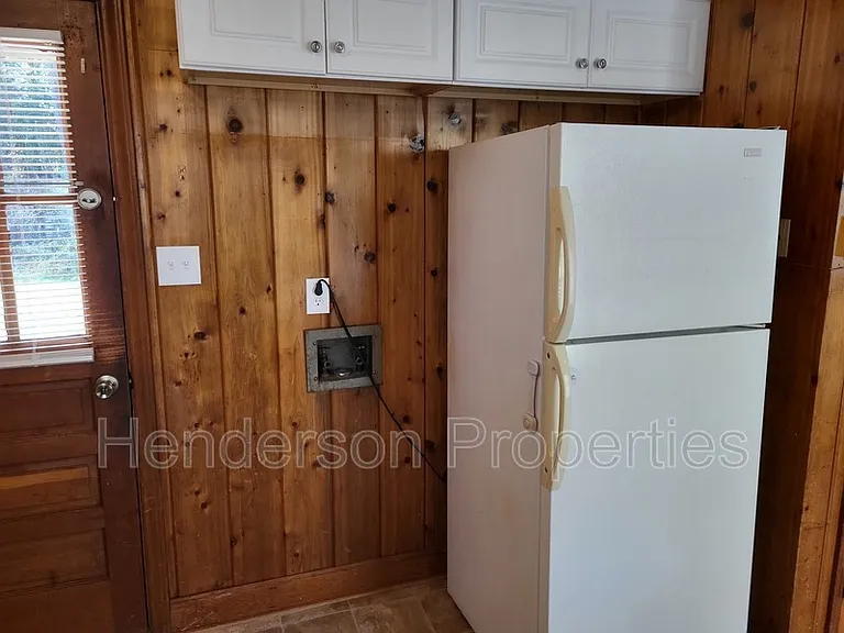 7512 Briardale Dr — Photo 6