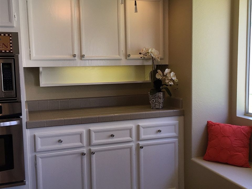 2nd image of 740 Esla Dr