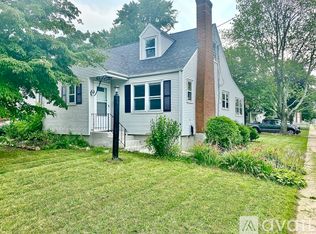 128 Campfield Rd, Manchester, CT 06040