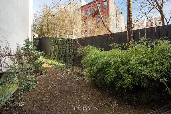 Sold by Town Residential | media 24