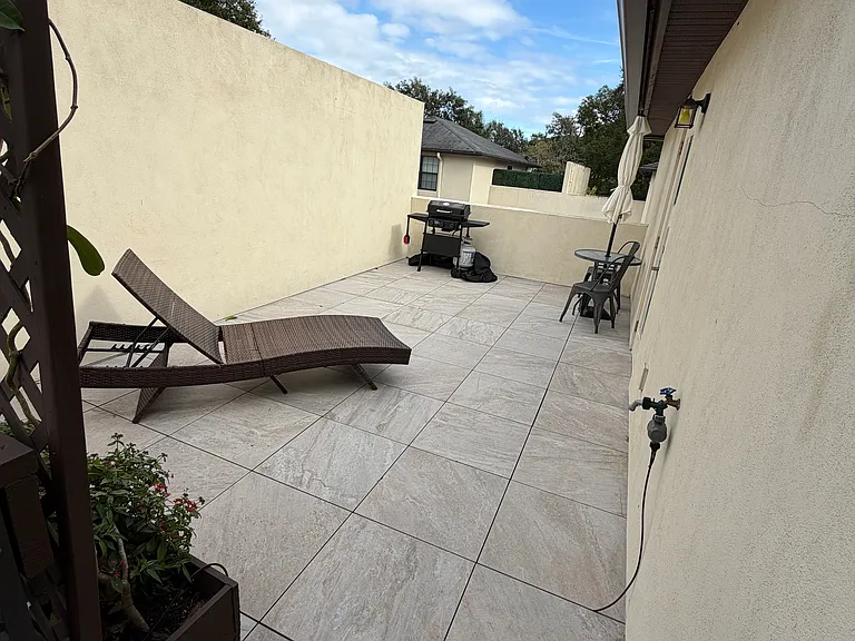 2241 Nairn Dr — Photo 2