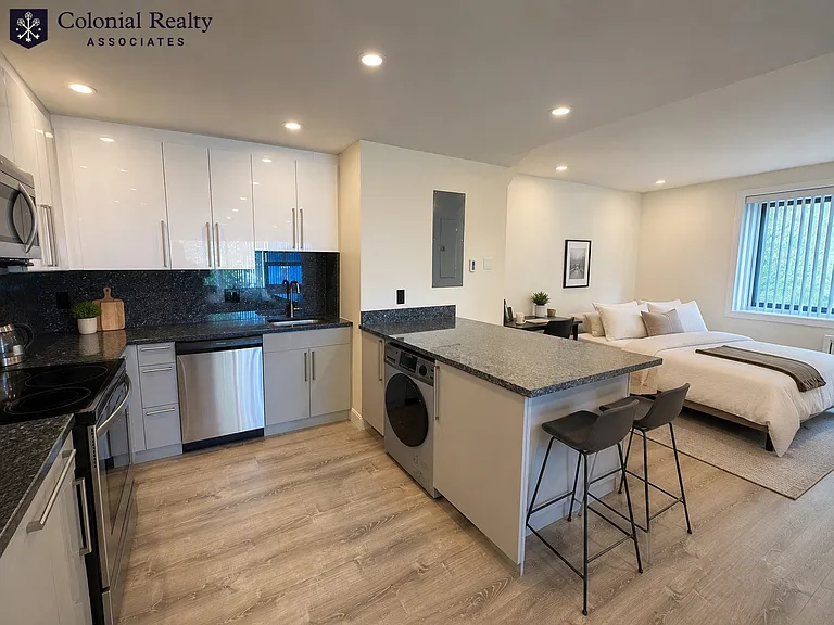 1034 Commonwealth Ave #405 — Photo 17