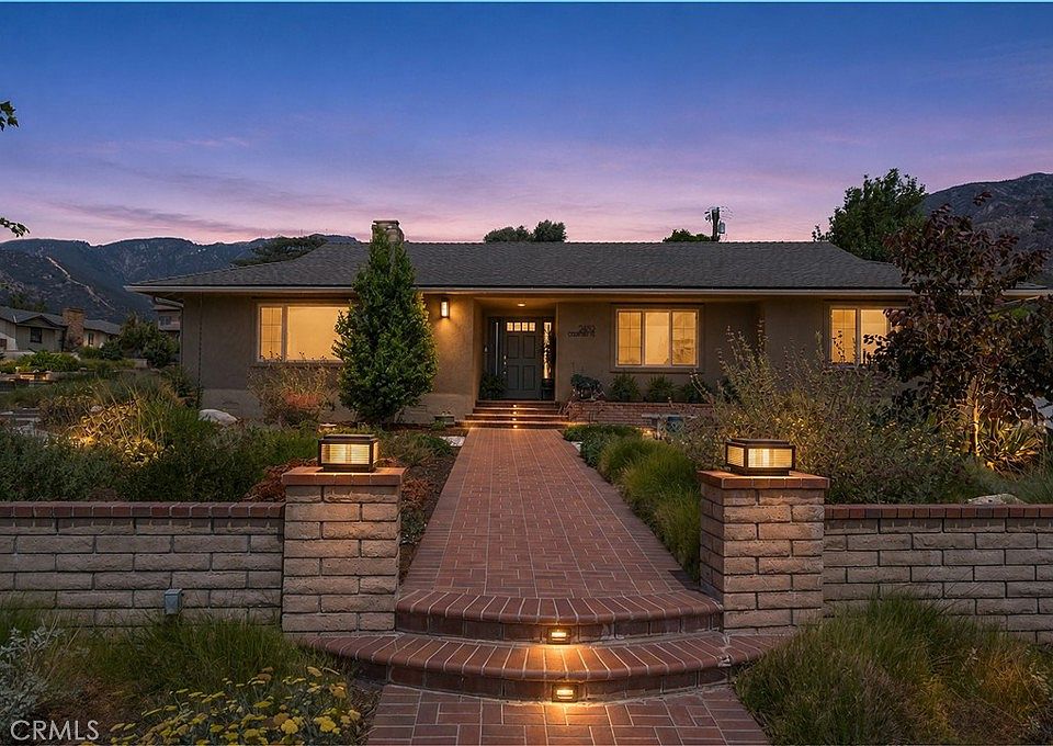 1st image of 2439 Ocean View Dr