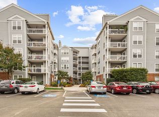 3179 Summit Square Dr #2-E7, Oakton, VA 22124