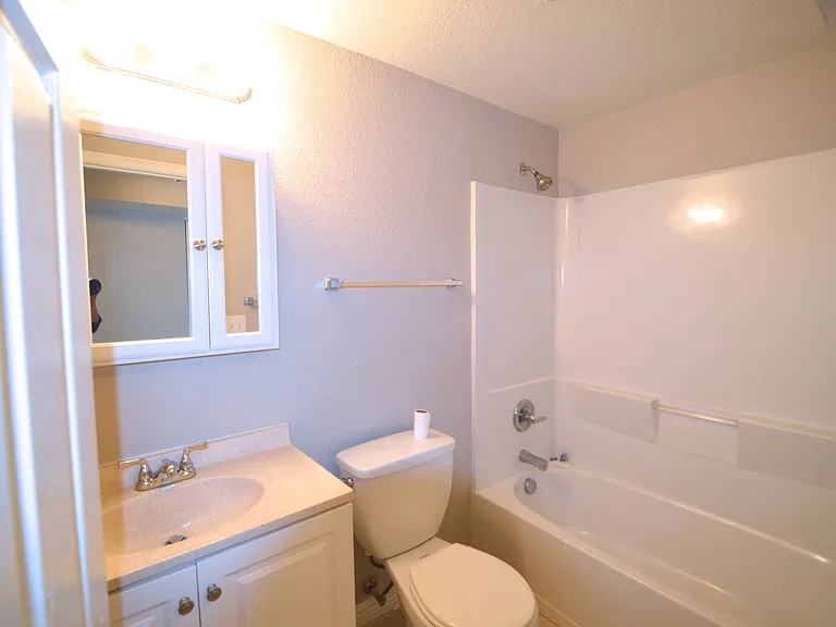 Highline Village Townhomes — Photo 10